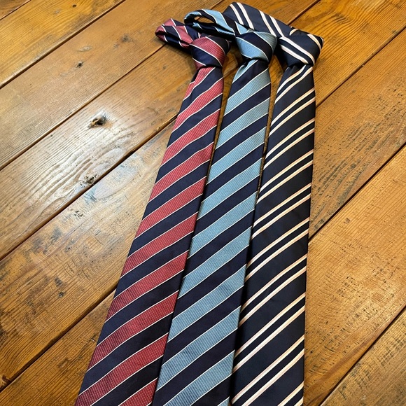 Hugo Boss Ties โ lot of 3 ๐ - Picture 1 of 10